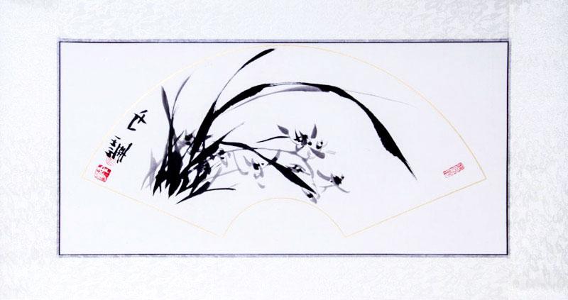 Chinesische Xieyi-Tuschemalerei: Orchidee Handgemaltes Einzelstück mit Seidenpassepatout auf Xuan-Papier